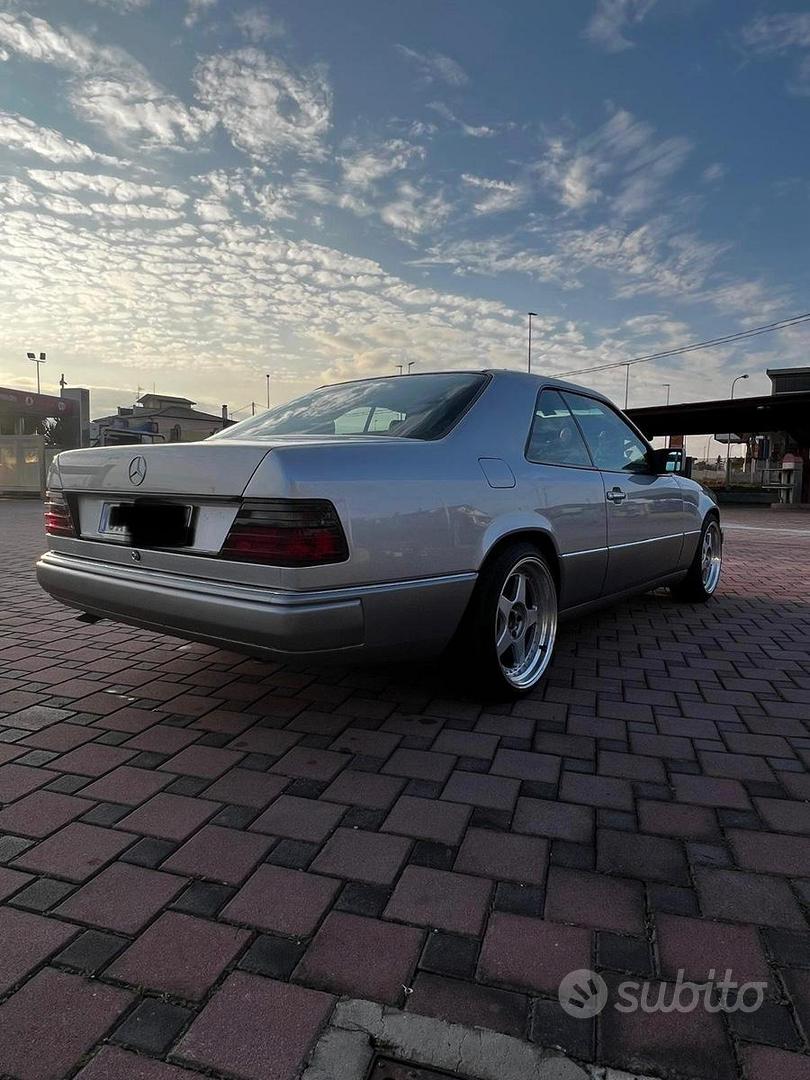 Mercedes-Benz 230Ce 1992 photo 2