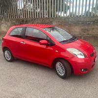 TOYOTA YARIS UNICO PROPRIETARIO