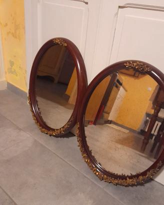 n. 2 SPECCHI OVALI CON CORNICE IN LEGNO VINTAGE