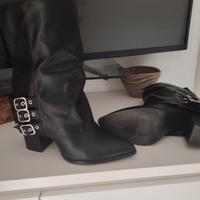 stivali neri con risvolto e fibie n 40