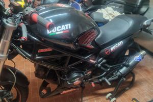 Ducati Monster 620 dark