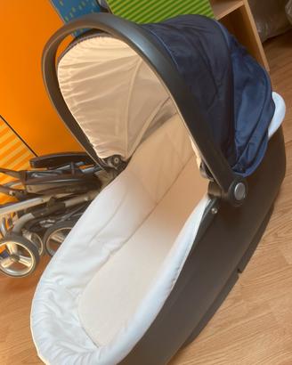 Ovetto e navicella con ruote peg perego blu
