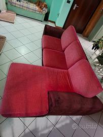 divano tre posti con chaise-longue scambiabile