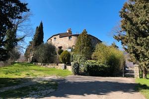Borgo S Lorenzo casale mq 600 terreno mq 20000