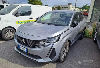 Peugeot 3008 allure hybrid 225 cv
