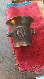 mortaio in bronzo vintage