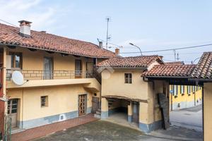 CASA SEMINDIPENDENTE A VERZUOLO