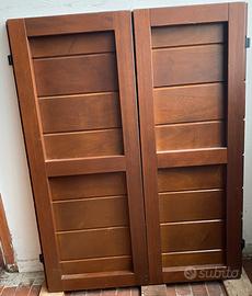 Portellone a due ante in legno massello