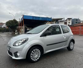 Renault Twingo 1.2 BENZ - NEOPATENTATI