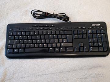 Tastiera Microsoft USB con layout in Italiano