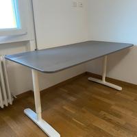 Scrivania bekant ikea