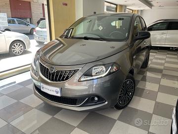 Lancia Ypsilon 1.0 FireFly 5 porte S&S Hybrid Gold