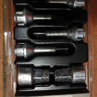 Kit dadi e dadi antifurto per cerchi lega VW Seat