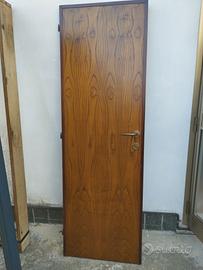 porta da interno con suo telaio