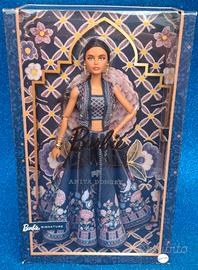 Barbie bambola Signature Diwali Mattel HRM91