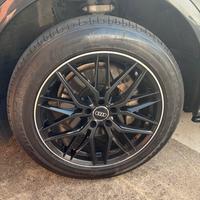 Cerchi Lega Audi 19”  Neri con Gomme Bridgestone