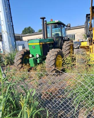 Trattore johon deere