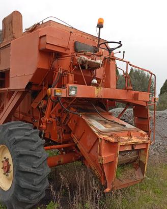 Mietitrebbia Laverda M100AL 