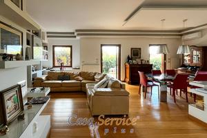 Ampia abitazione al piano rialzato con giardino