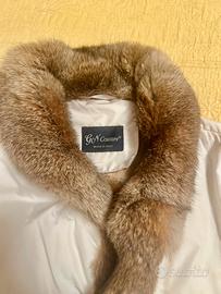 Piumino ricamato con pelliccia