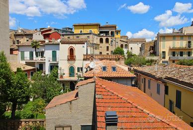 3 LOCALI A TERAMO