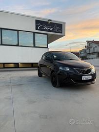 Lancia Ypsilon 1.0 FireFly 5 porte S&S Hybrid Ecoc
