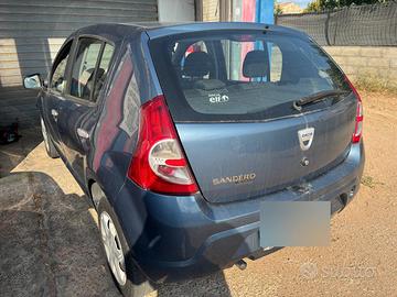 Dacia Sandero, benzina e GPL.