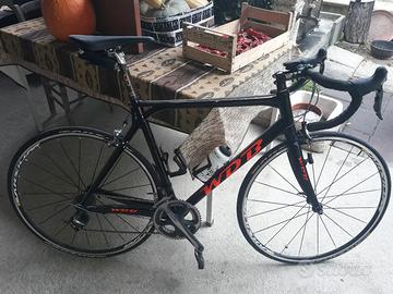 bici corsa in carbonio