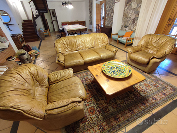 Divano letto + 2 poltrone