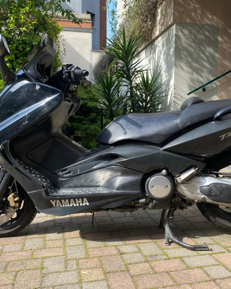 Yamaha T-Max 500 modello Night Max
