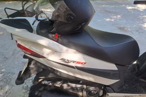 Scooter Aprilia SXR 50 anno 2024