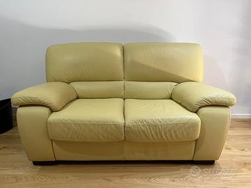 Divano 2 posti e poltrona