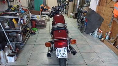 moto Suzuki GS 650 GT
