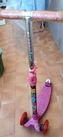 monopatino Barbie