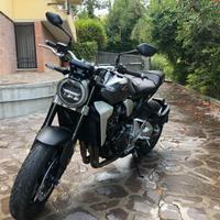Honda CB1000 R