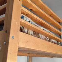 letto  in legno a soppalco 
FJELLDAL

 140x200