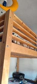 letto  in legno a soppalco 
FJELLDAL

 140x200