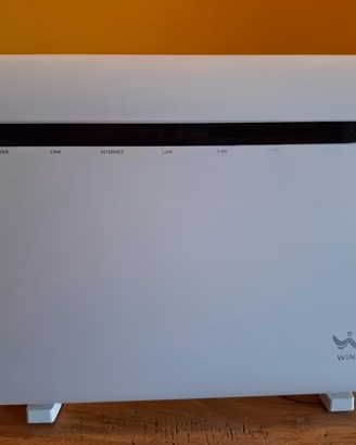 Router FIBRA FTTH 2,5 giga Zyxel EX5601 (windtre)
