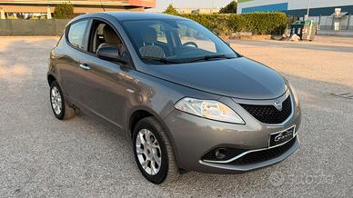 Lancia Ypsilon 0.9 TwinAir Metano Neopatentati