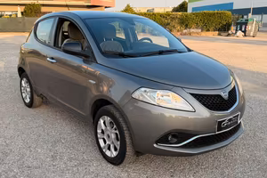Lancia Ypsilon 0.9 TwinAir Metano Neopatentati