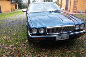 Jaguar xj6 daimler 4000