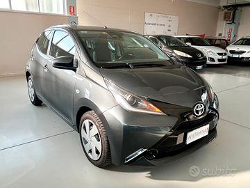 Toyota Aygo 1.0 VVT-i 69 CV 5 porte x-play