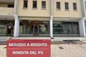 NEGOZIO A RESANA