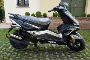Scooter 125cc appena prodotto e pronto all'uso