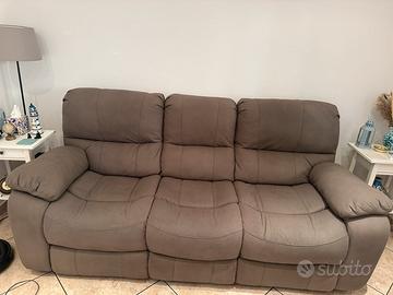 Divano 3 posti con recliner elettrici