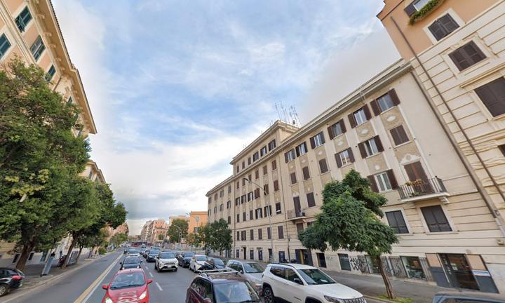 SAN GIOVANNI STANZA SINGoLA ARREDATA