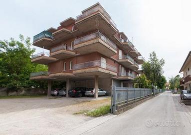 Bellaria con posto auto riservato