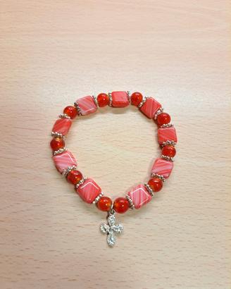 Braccialetto da donna con perle e croce