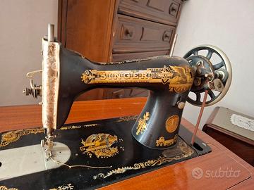 Macchina da cucire Singer anni '20