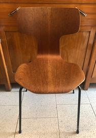 FRITZ HANSEN VINTAGE CHAIR